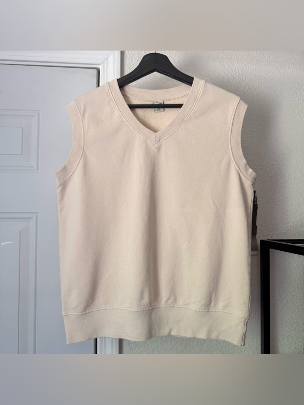 SPORTY & RICH cream ivory cotton terry knit varsity v-neck cropped sweater vest